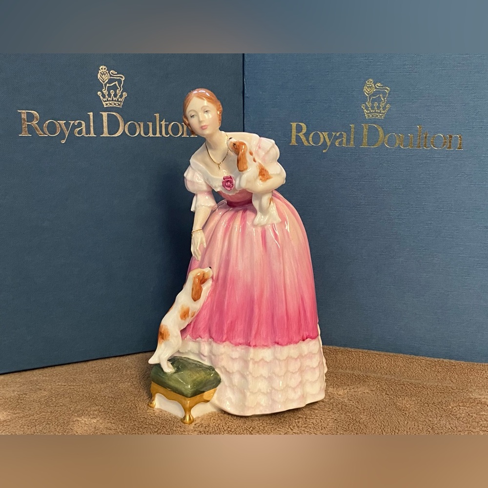 Royal Doulton “Queen of the Realm” series. Queen Victoria (1819-1901)